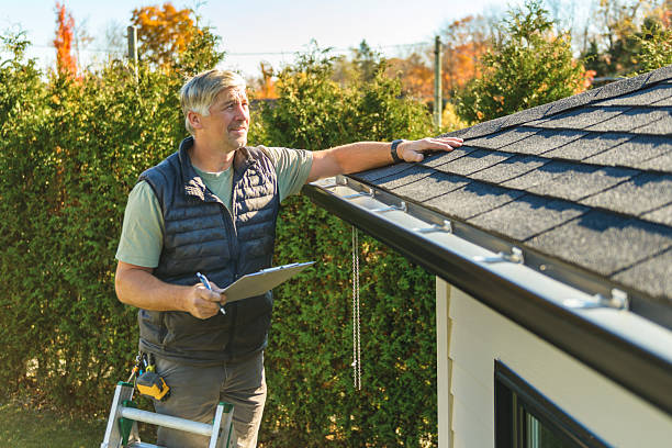 Professional Roofing technician working in Potomac, MD